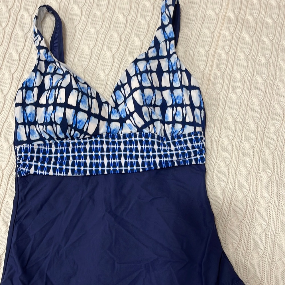 One piece St. John’s Bay swimsuit size 12 navy blue with white blue and white
